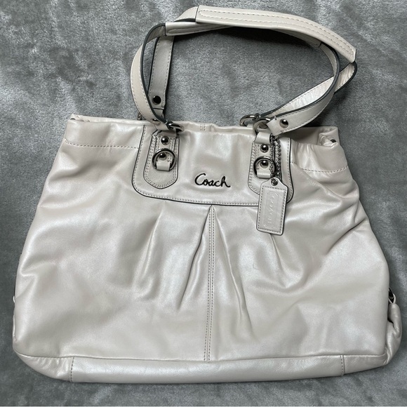 Coach Ashley Carry All Shoulder Bag in Pearl with Matching Wallet F15513 Set - Picture 16 of 16
